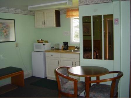 Twin Peaks Motel Napanee Phòng bức ảnh