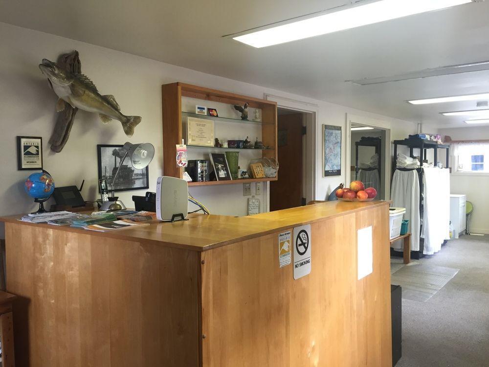 Twin Peaks Motel Napanee Ngoại thất bức ảnh